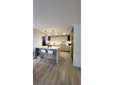 Apartamento de 3 alcobas en venta en Sierras Del Moral, Bogotá, 243 m² · foto 2 de 13