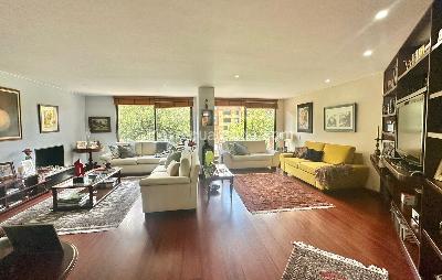 Apartamento en venta en Rosales Alto, Bogotá · foto 3 de 15