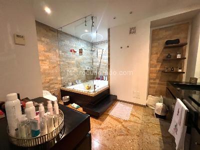 Apartamento de 3 alcobas en venta en El Retiro, Bogotá, 320 m² · foto 13 de 15