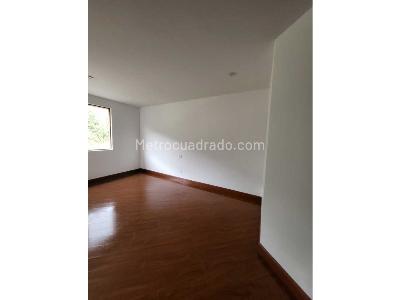 Apartamento de 3 alcobas en venta en Sierras Del Moral, Bogotá, 220 m² · foto 7 de 11