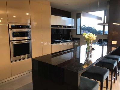 Apartamento de 4 alcobas en venta en Bosque De La Reserva, Bogotá, 220 m² · foto 2 de 6