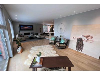 Casa de 4 alcobas en venta en Bosques Del Marques, Bogotá, 469 m² · foto 2 de 9