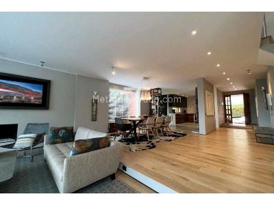 Casa de 4 alcobas en venta en Bosques Del Marques, Bogotá, 469 m² · foto 3 de 9