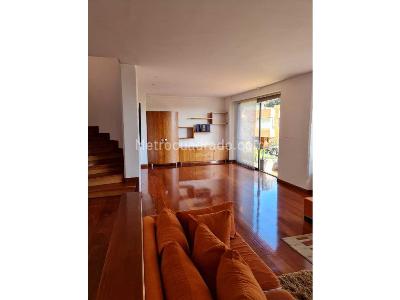 Casa de 4 alcobas en venta en Bosques Del Marques, Bogotá, 464 m² · foto 3 de 20