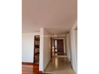 Casa de 4 alcobas en venta en Bosques Del Marques, Bogotá, 464 m² · foto 5 de 20