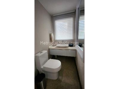 Apartamento de 3 alcobas en venta en Santa Barbara Alta, Bogotá, 220 m² · foto 5 de 11