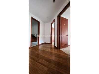 Apartamento de 3 alcobas en venta en Sierras Del Moral, Bogotá, 230 m² · foto 9 de 11