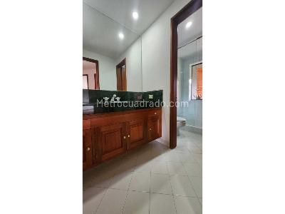 Apartamento de 3 alcobas en venta en Sierras Del Moral, Bogotá, 230 m² · foto 10 de 11