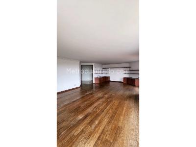 Apartamento de 3 alcobas en venta en Sierras Del Moral, Bogotá, 230 m² · foto 11 de 11