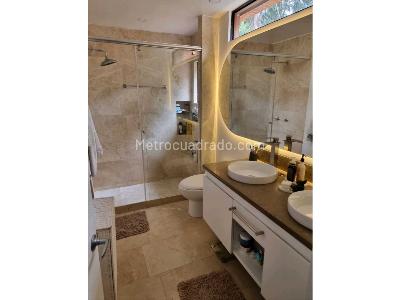 Apartamento de 3 alcobas en venta en Sierras Del Moral, Bogotá, 191 m² · foto 3 de 6