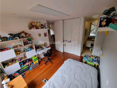 Apartamento de 3 alcobas en venta en Sierras Del Moral, Bogotá, 191 m² · foto 6 de 6