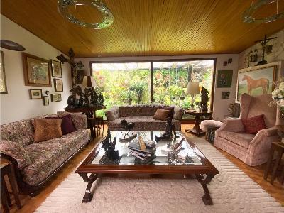 Casa en venta en Santa Ana, Bogotá · foto 2 de 16