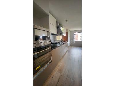 Apartamento de 3 alcobas en venta en Montearroyo, Bogotá, 233 m² · foto 6 de 17
