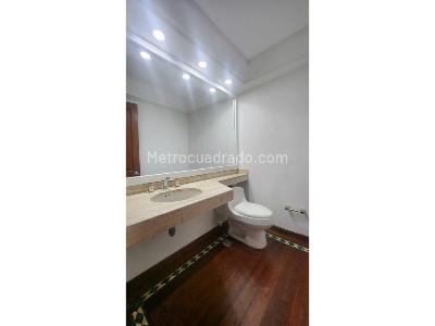 Apartamento de 3 alcobas en venta en Montearroyo, Bogotá, 233 m² · foto 8 de 17