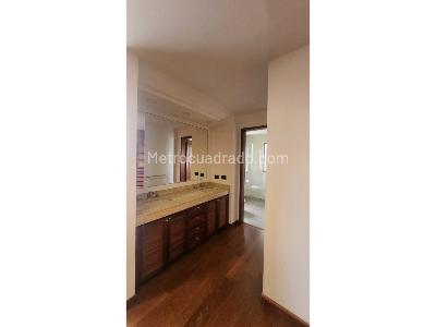 Apartamento de 3 alcobas en venta en Montearroyo, Bogotá, 233 m² · foto 16 de 17