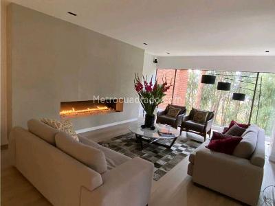 Apartamento de 3 alcobas en venta en Montearroyo, Bogotá, 316 m² · foto 4 de 10