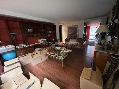 Apartamento de 3 alcobas en venta en Santa Barbara Alta, Bogotá, 320 m² · foto 14 de 19