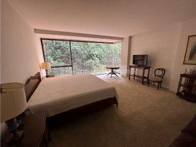 Apartamento de 3 alcobas en venta en Santa Barbara Alta, Bogotá, 320 m² · foto 18 de 19