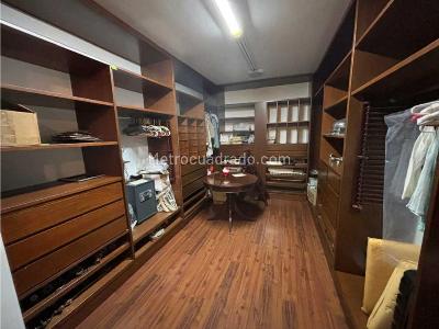 Apartamento de 3 alcobas en venta en Santa Barbara Alta, Bogotá, 320 m² · foto 19 de 19