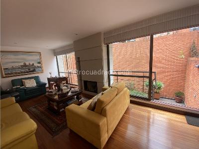 Casa de 4 alcobas en venta en Bosque De Pinos, Bogotá, 215 m² · foto 3 de 24