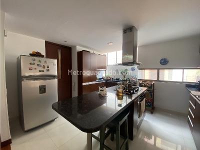 Casa de 4 alcobas en venta en Bosque De Pinos, Bogotá, 215 m² · foto 7 de 24