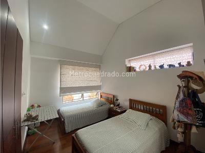 Casa de 4 alcobas en venta en Bosque De Pinos, Bogotá, 215 m² · foto 12 de 24