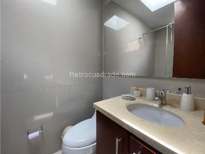 Casa de 4 alcobas en venta en Bosque De Pinos, Bogotá, 215 m² · foto 13 de 24