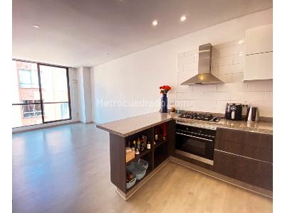 Apartamento de 1 alcoba en arriendo en Chico Navarra, Bogotá, 50 m² · foto 2 de 9
