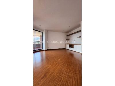 Apartamento de 3 alcobas en venta en Montearroyo, Bogotá, 252 m² · foto 3 de 15