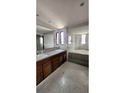 Apartamento de 3 alcobas en venta en Montearroyo, Bogotá, 252 m² · foto 14 de 15