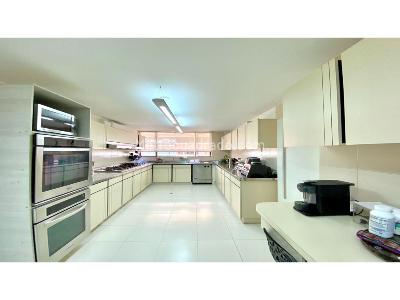 Apartamento de 2 alcobas en venta en La Cabrera, Bogotá, 296 m² · foto 6 de 20