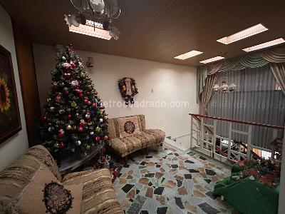 Casa de 5 alcobas en venta en El Greco, Bogotá, 350 m² · foto 12 de 20
