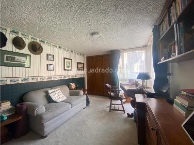 Apartamento de 5 alcobas en venta en Los Rosales, Bogotá, 345 m² · foto 3 de 17