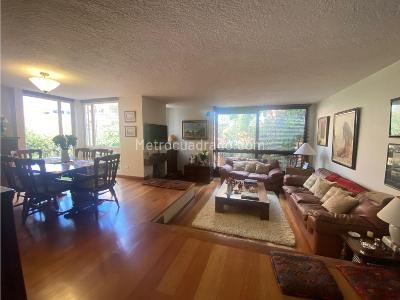 Apartamento de 5 alcobas en venta en Los Rosales, Bogotá, 345 m² · foto 4 de 17