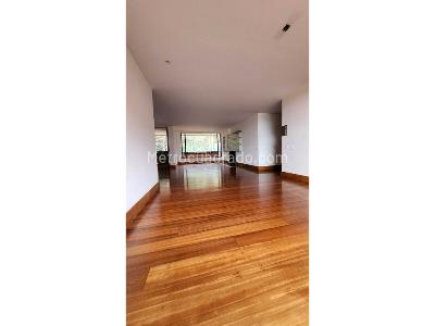 Apartamento de 3 alcobas en venta en Sierras Del Moral, Bogotá, 204 m² · foto 4 de 12
