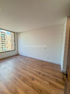 Apartamento de 1 alcoba en venta en Chico Iii, Bogotá, 73 m² · foto 3 de 6