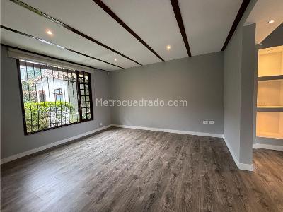 Casa de 4 alcobas en venta en Santa Ana, Bogotá, 550 m² · foto 2 de 20