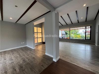 Casa de 4 alcobas en venta en Santa Ana, Bogotá, 550 m² · foto 3 de 20