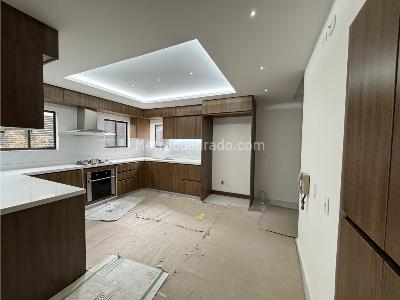 Casa de 4 alcobas en venta en Bosque De Pinos, Bogotá, 205 m² · foto 6 de 18