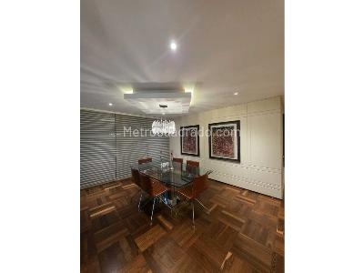 Apartamento de 3 alcobas en venta en Sierras Del Moral, Bogotá, 208 m² · foto 7 de 14
