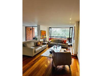 Apartamento de 3 alcobas en venta en Sierras Del Moral, Bogotá, 209 m² · foto 3 de 13