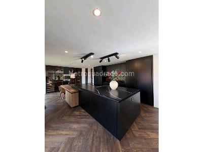 Apartamento de 3 alcobas en venta en Usaquen, Bogotá, 297 m² · foto 3 de 12