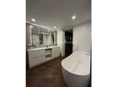 Apartamento de 3 alcobas en venta en Usaquen, Bogotá, 297 m² · foto 11 de 12