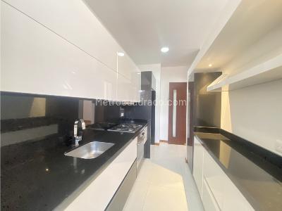 Apartamento en venta en Country Club, Bogotá · foto 3 de 14