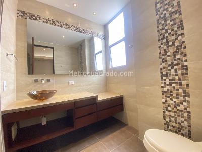 Apartamento en venta en Country Club, Bogotá · foto 10 de 14