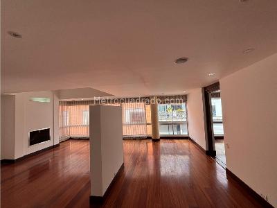 Apartamento en venta en Santa Paula, Bogotá · foto 2 de 18