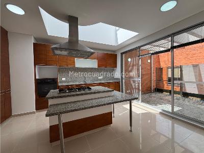 Apartamento en venta en Santa Paula, Bogotá · foto 3 de 18