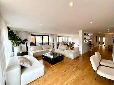 Apartamento de 3 alcobas en venta en Los Rosales, Bogotá, 260 m² · foto 2 de 20