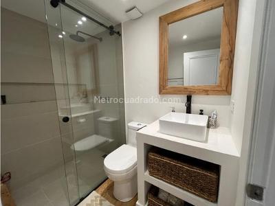 Apartamento de 3 alcobas en venta en Los Rosales, Bogotá, 260 m² · foto 14 de 20