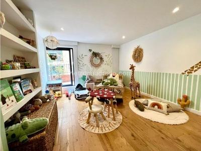 Apartamento de 3 alcobas en venta en Los Rosales, Bogotá, 260 m² · foto 17 de 20